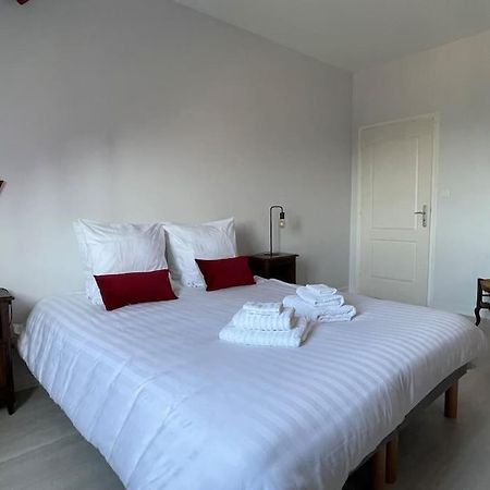 Gite Omaha 3 Etoiles - La Ferme Delaunay Saint-Come-du-Mont ภายนอก รูปภาพ