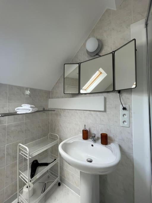 Gite Omaha 3 Etoiles - La Ferme Delaunay Saint-Come-du-Mont ภายนอก รูปภาพ